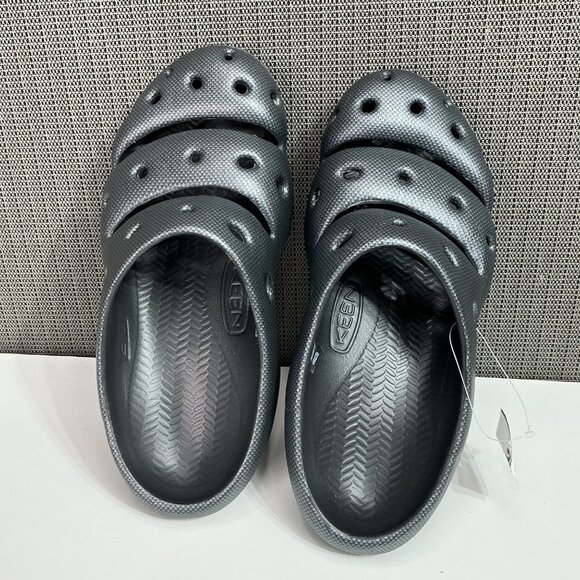 Keen Shoes Men's Sz 12 Slip On Clogs Sandals Yogui Graphite Gray/Black - Picture 6 of 8